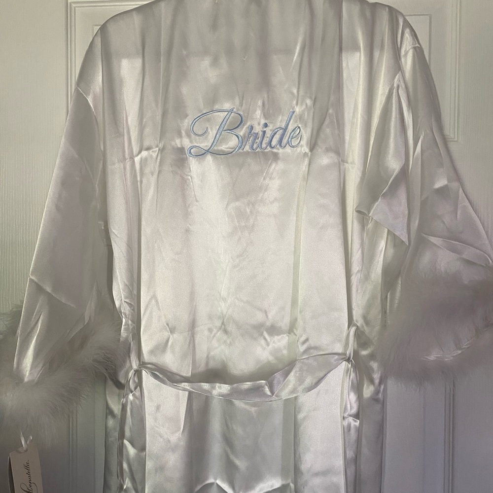Linea Donatella White Bride Robe